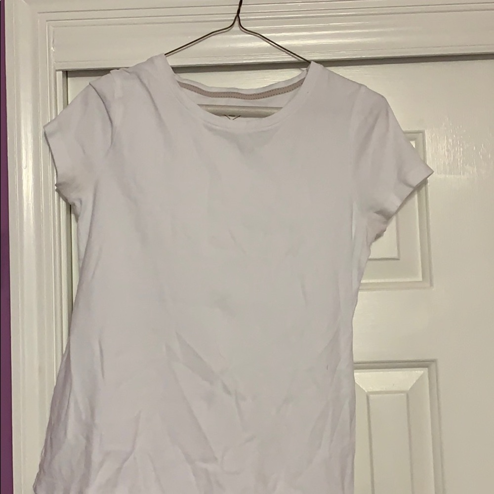 White tee